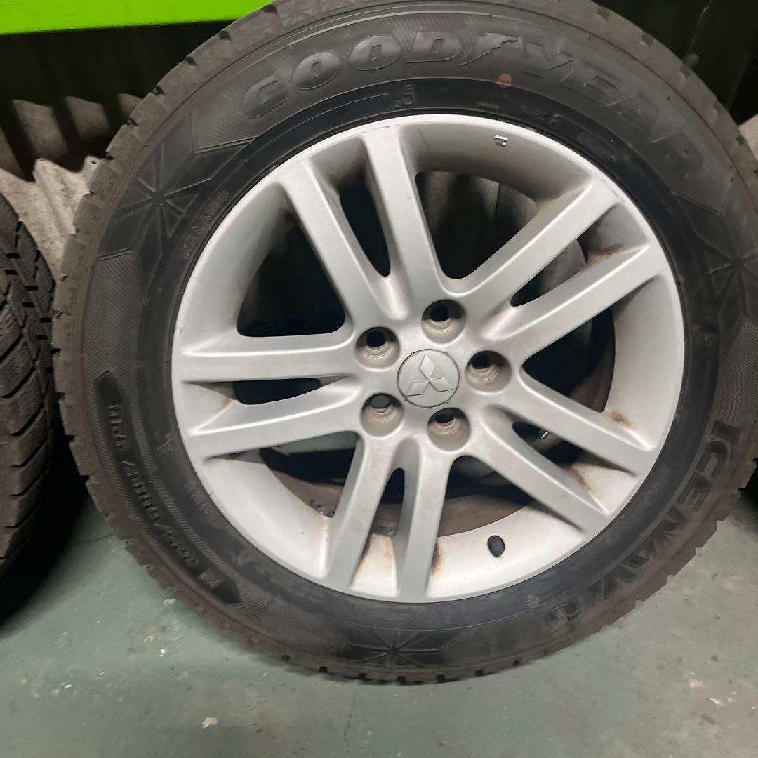 デリカd5 スタッドレスタイヤ　グッドイヤー　225/60R17