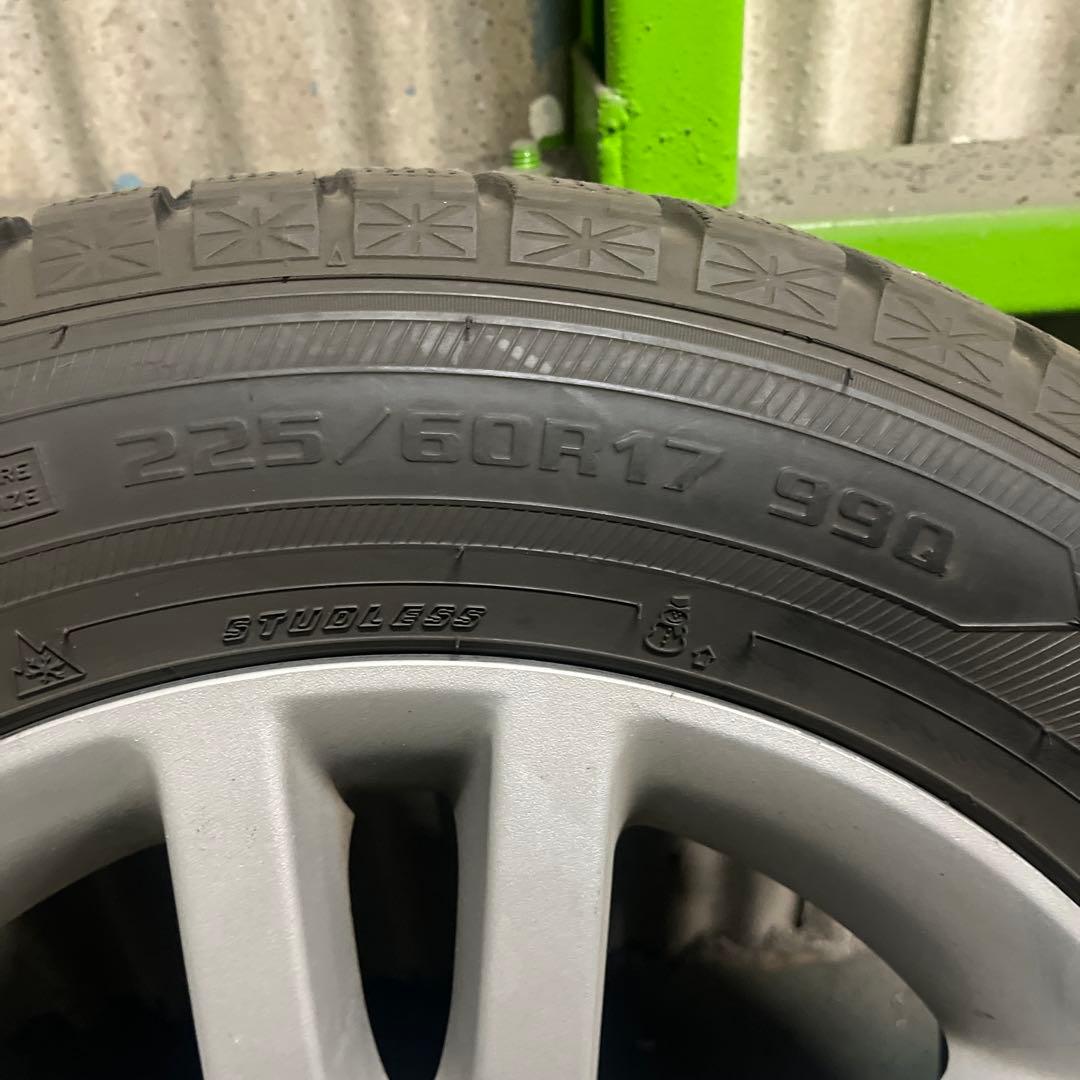 デリカd5 スタッドレスタイヤ　グッドイヤー　225/60R17