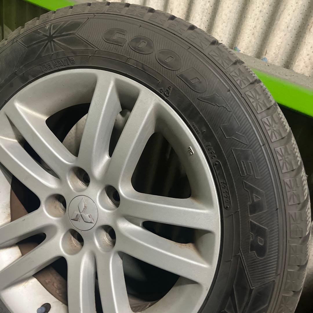 デリカd5 スタッドレスタイヤ　グッドイヤー　225/60R17