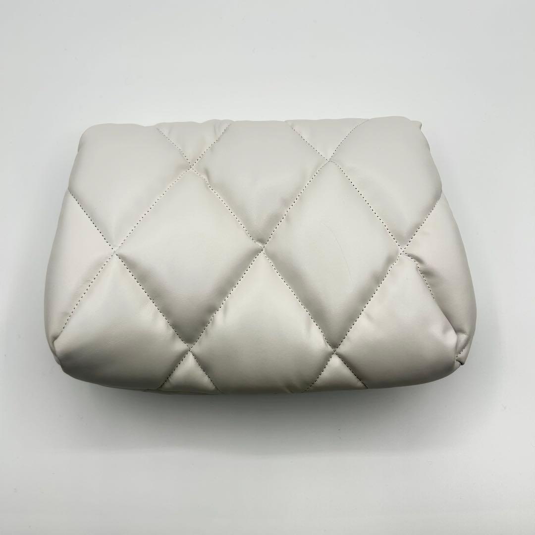 【未使用に近い】BALENCIAGA バレンシアガ クラッチバッグ ホワイト 白