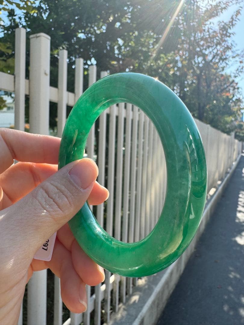 新品　天然翡翠 バングル丸型日本鑑別書付き