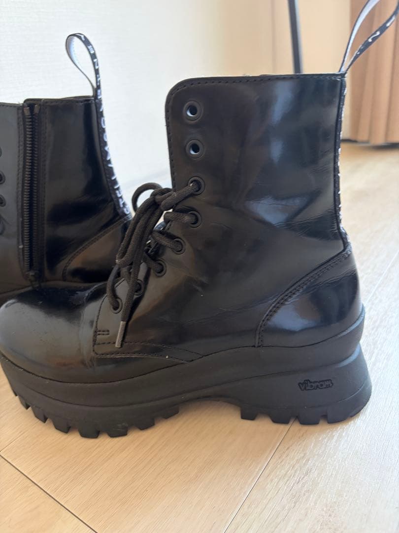 美品　スタイルアップ　ステラマッカートニー ブーツ　厚底　Vibram 24