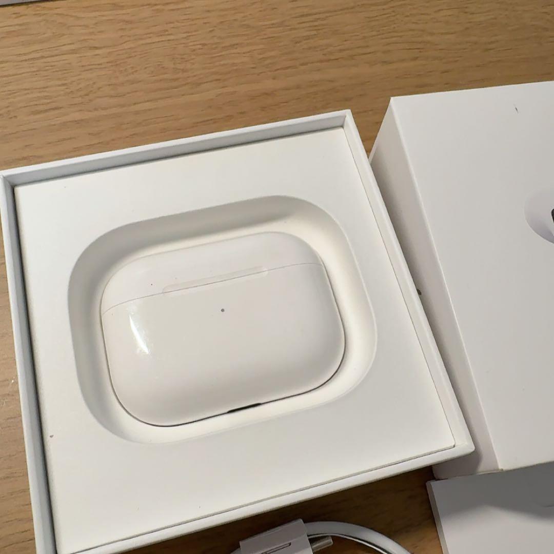 AirPods pro 第一世代 ワイヤレス充電ケース付き
