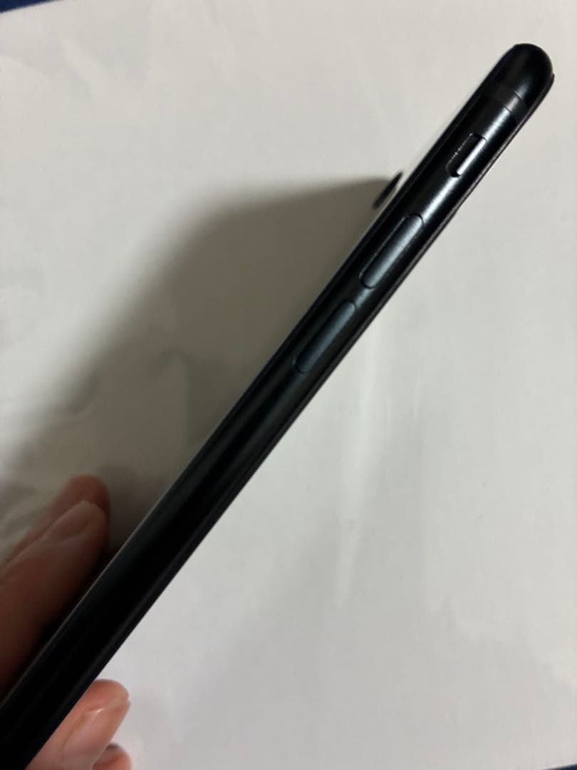 エ*ア様 iPhone SE (第 3 世代)、128GB ジャンク品