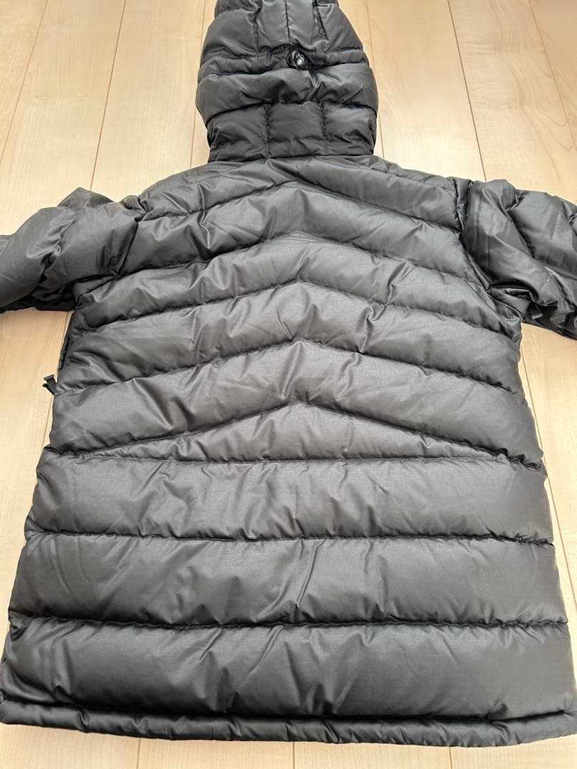 Patagonia ブラック ダウンジャケット フード付き M
