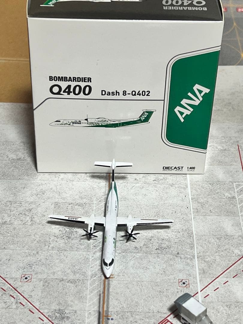 あ*か様 ANA Dash 8 Q-400 全日空 BOMBARDIER グリー