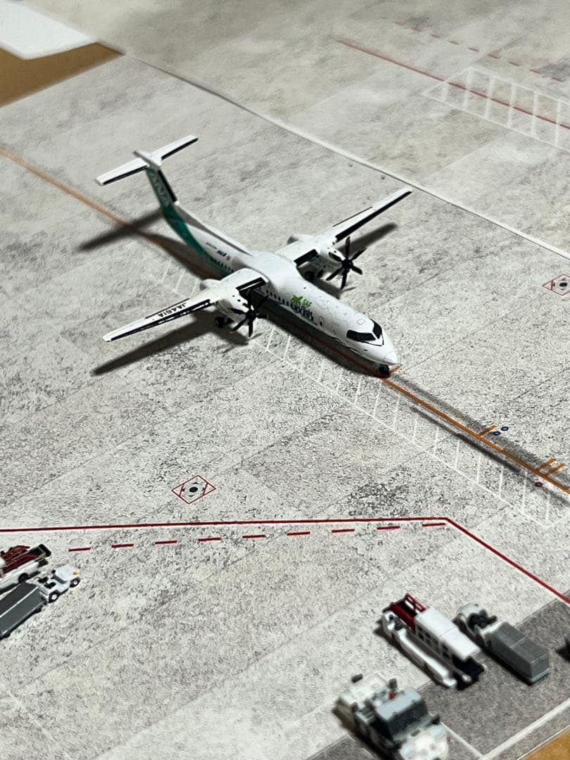 あ*か様 ANA Dash 8 Q-400 全日空 BOMBARDIER グリー