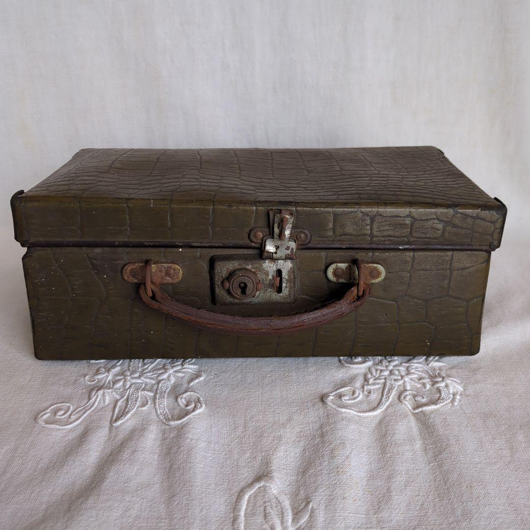 フランスアンティーク ミニトランク バラ