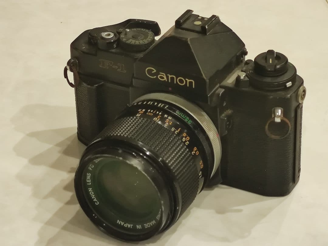 キヤノンNEW F-1とFD 35mmF2.0S.S.Cとのセット