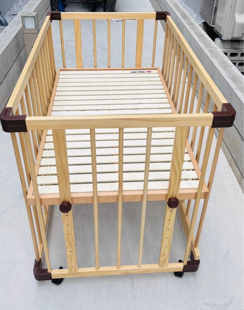 ファルスカ　ベッドサイドベッド　03　(キャスター・ジョイント用安全ベルト付)