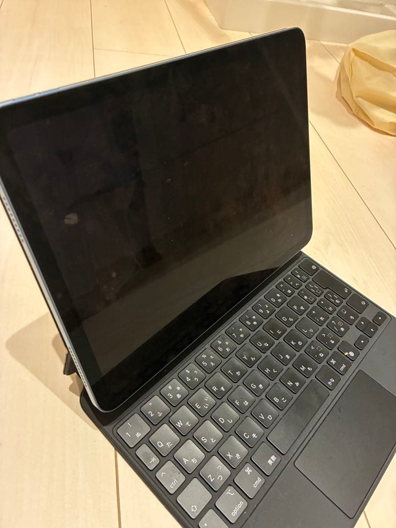 【美品・即日発送】iPad Air 第5世代 Wi-Fiモデル＋キーボード付き