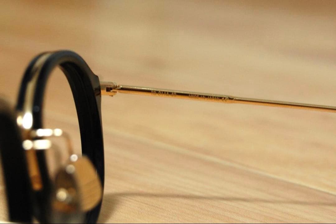 【国内正規品】THOM BROWNE TB-011 ゴールド