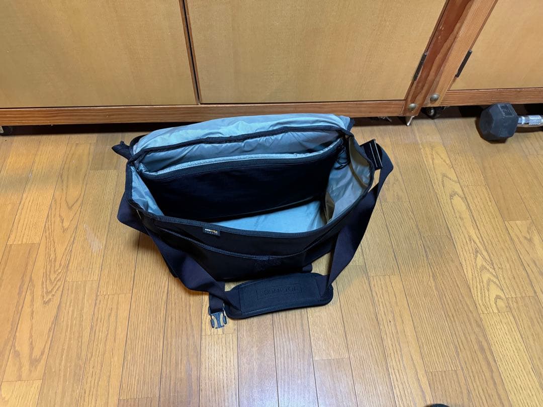 アクセサリー BROMPTON Messenger Bag 23L Black