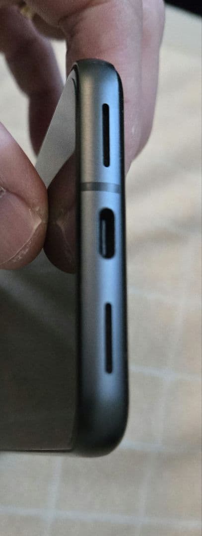 Google Pixel8 128GB （SIMフリー）箱　ケーブル付　極美品