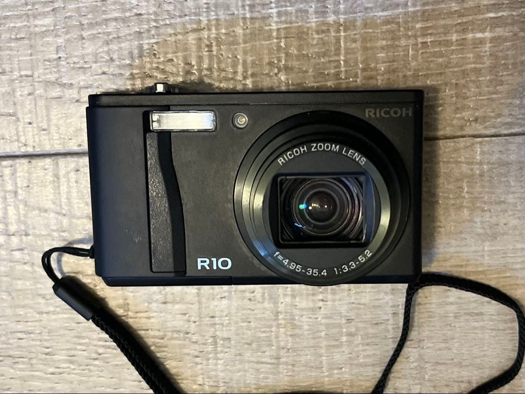 [美品] RICOH \"R10\" リコー オールドコンデジ