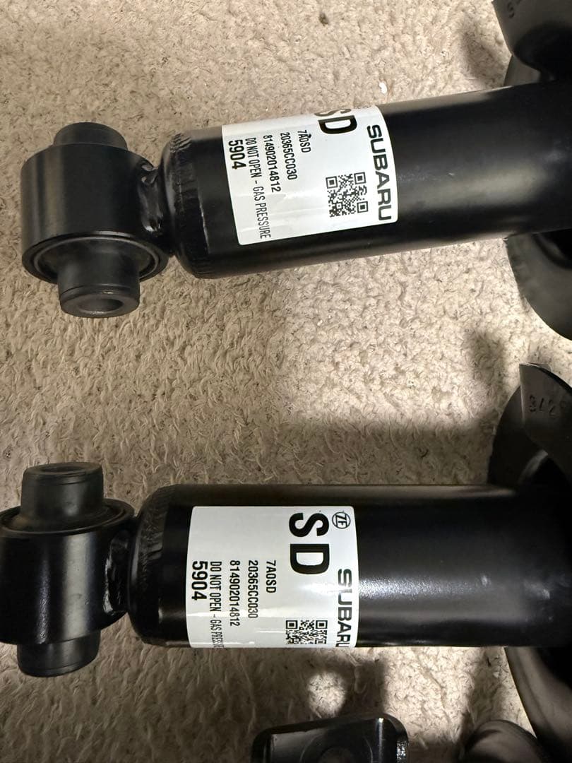 GR86 ZN8 ZD8 ザックスダンパー　E型新車外し