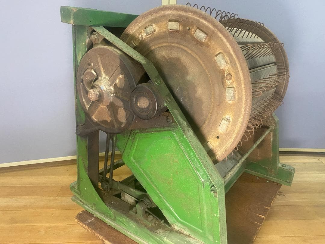 ＜引き取り限定＞足踏み式　脱穀機