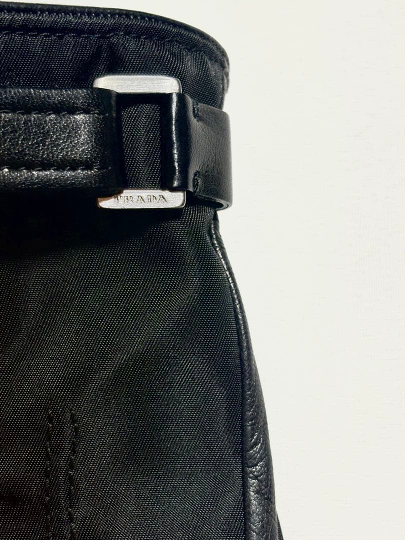 プラダ レザーナイロングローブ ブラック サイズ7.5
