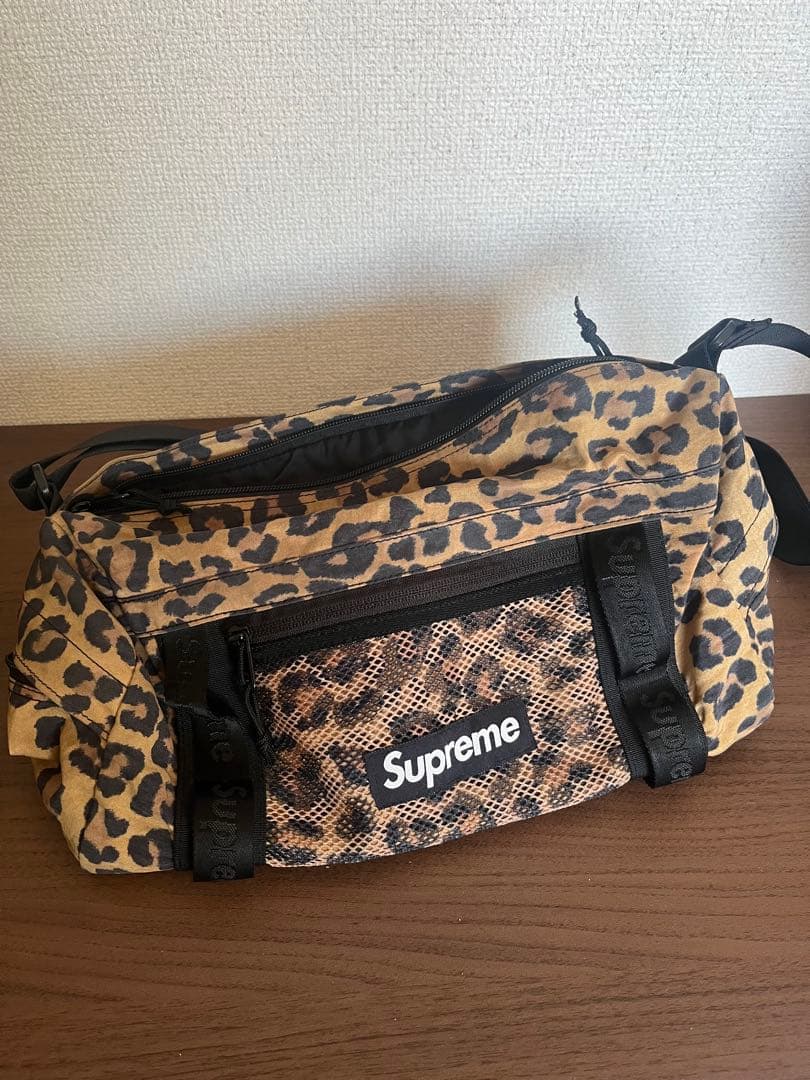 チ*ル様 Supreme zip tote leopard