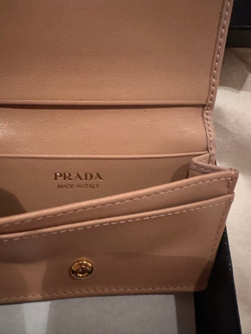 PRADA ピンクレザー 名刺入れ
