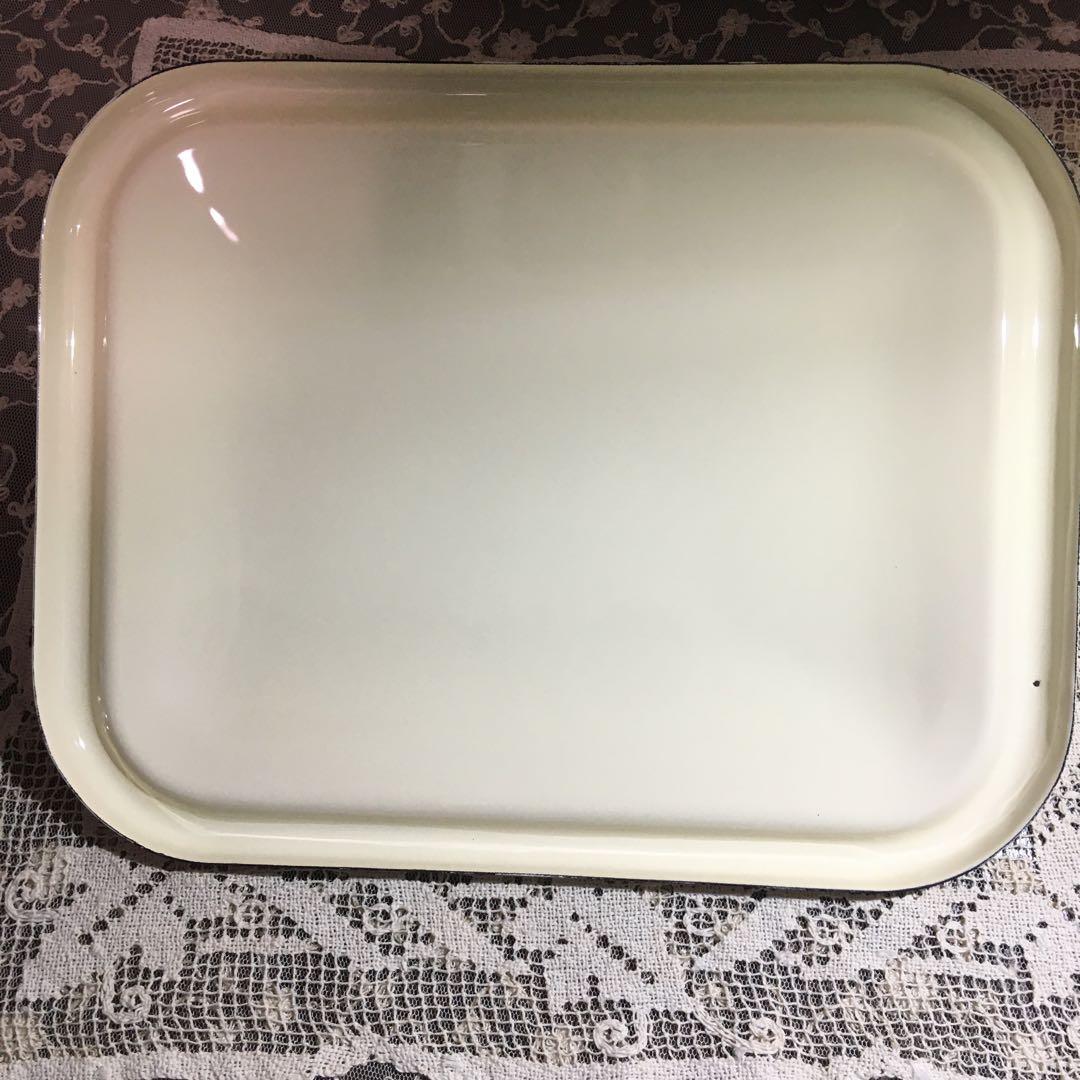 ❤︎イマン❤︎ダイアナローズホーロービート入りBOX缶