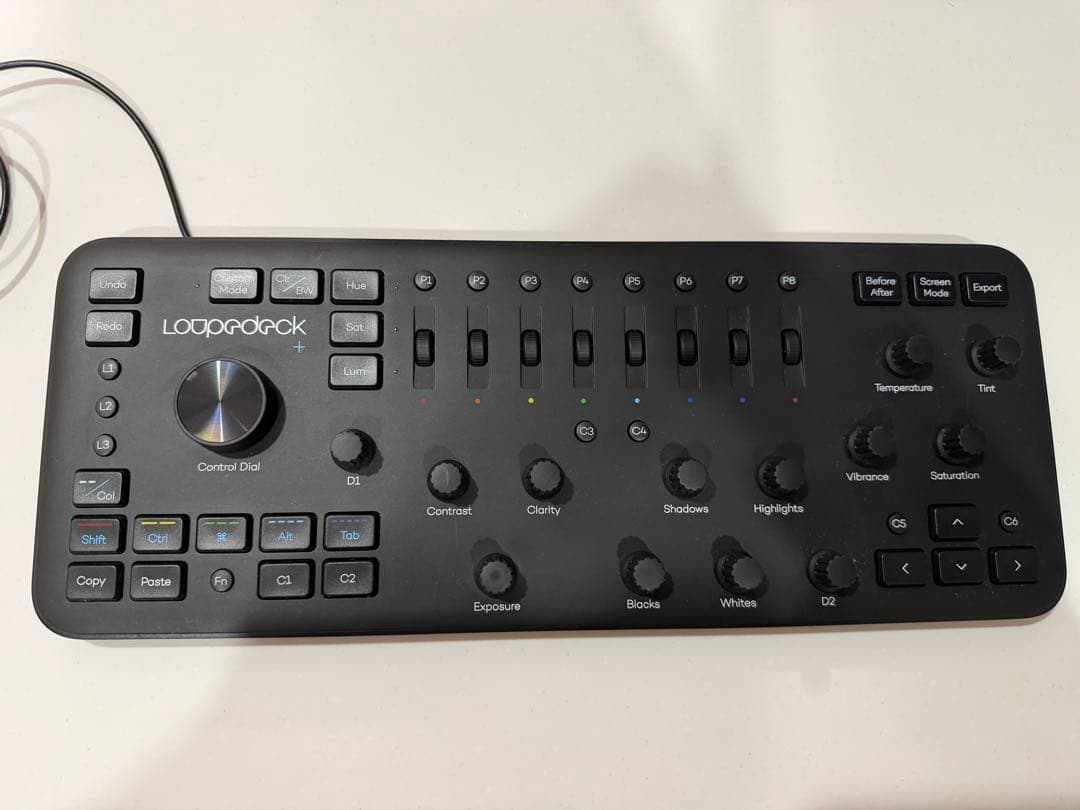 Loupedeck Plus(+) - 写真、動画編集用カスタムコントローラ