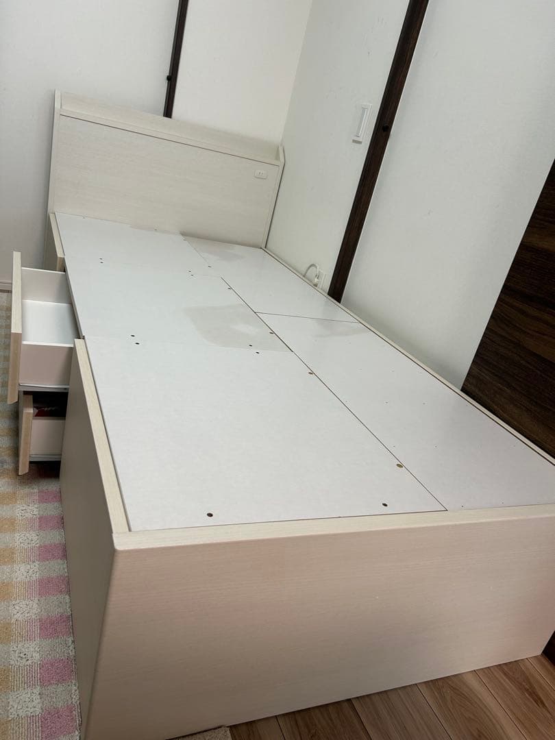 ニトリ シングル チェストタイプ ベッドフレーム 引き出し4杯 収納付きベッド