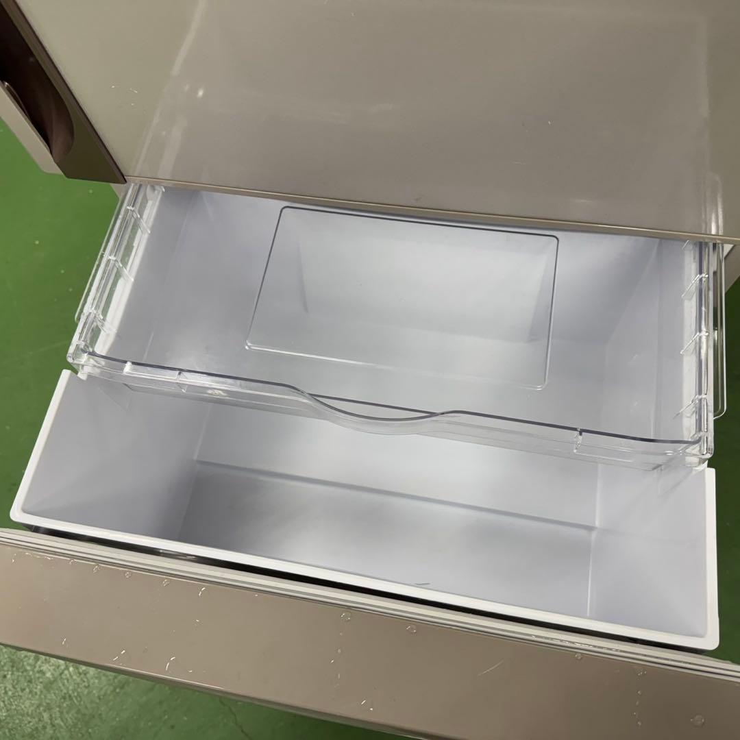 228 日立　大型冷蔵庫　300L強　小型　家庭用　右開き　自動製氷　大人気