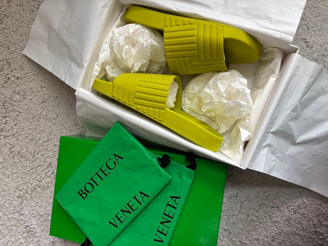 【最終お値下げ】新品未使用　BOTTEGA VENETA ラバー　サンダル