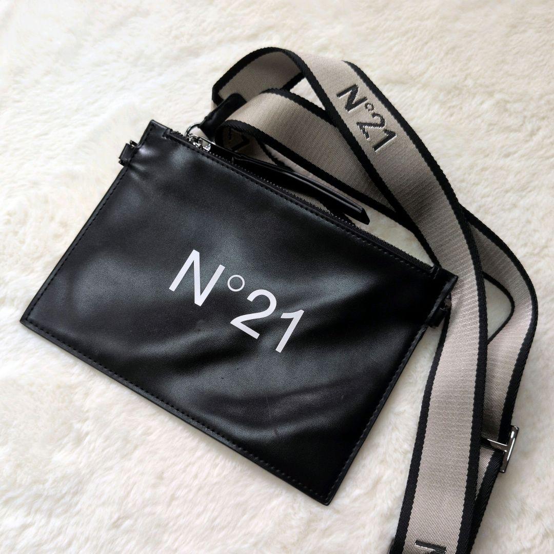 【入手困難】ヌメロヴェントゥーノ ショルダーバッグ サコッシュ レザー
