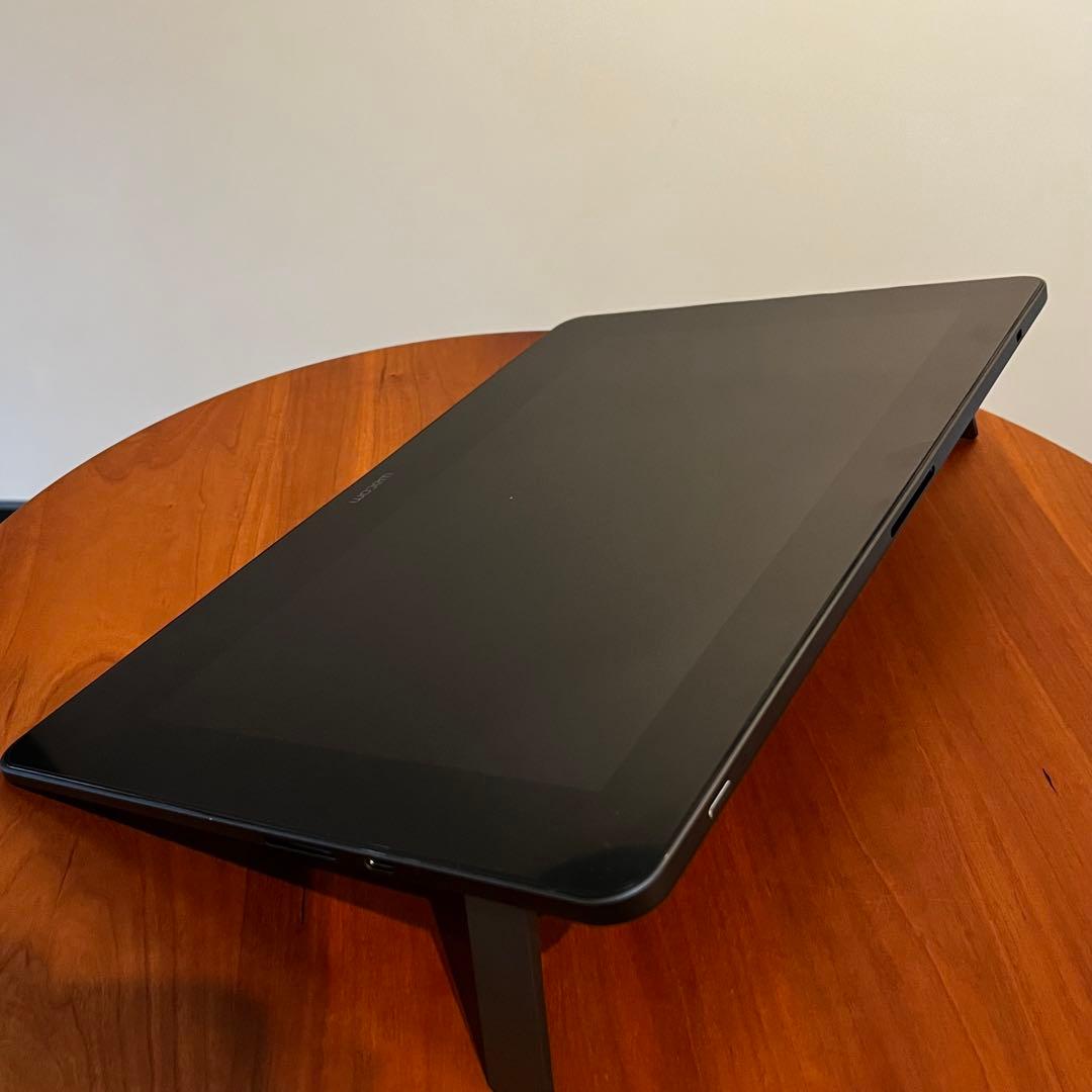 液タブ・ペンタブ Wacom Cintiq Pro 13 DTH-1320/AK0