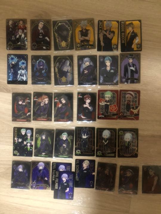 ツイステッドワンダーランド　ウエハース　カード　32枚