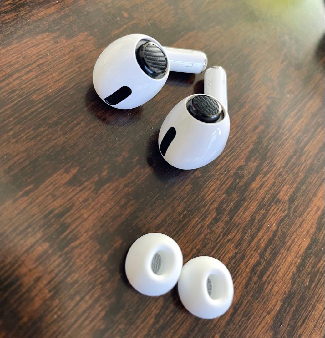 【美品】AirPods Pro 第1世代 ESRケース付き バッテリー交換済