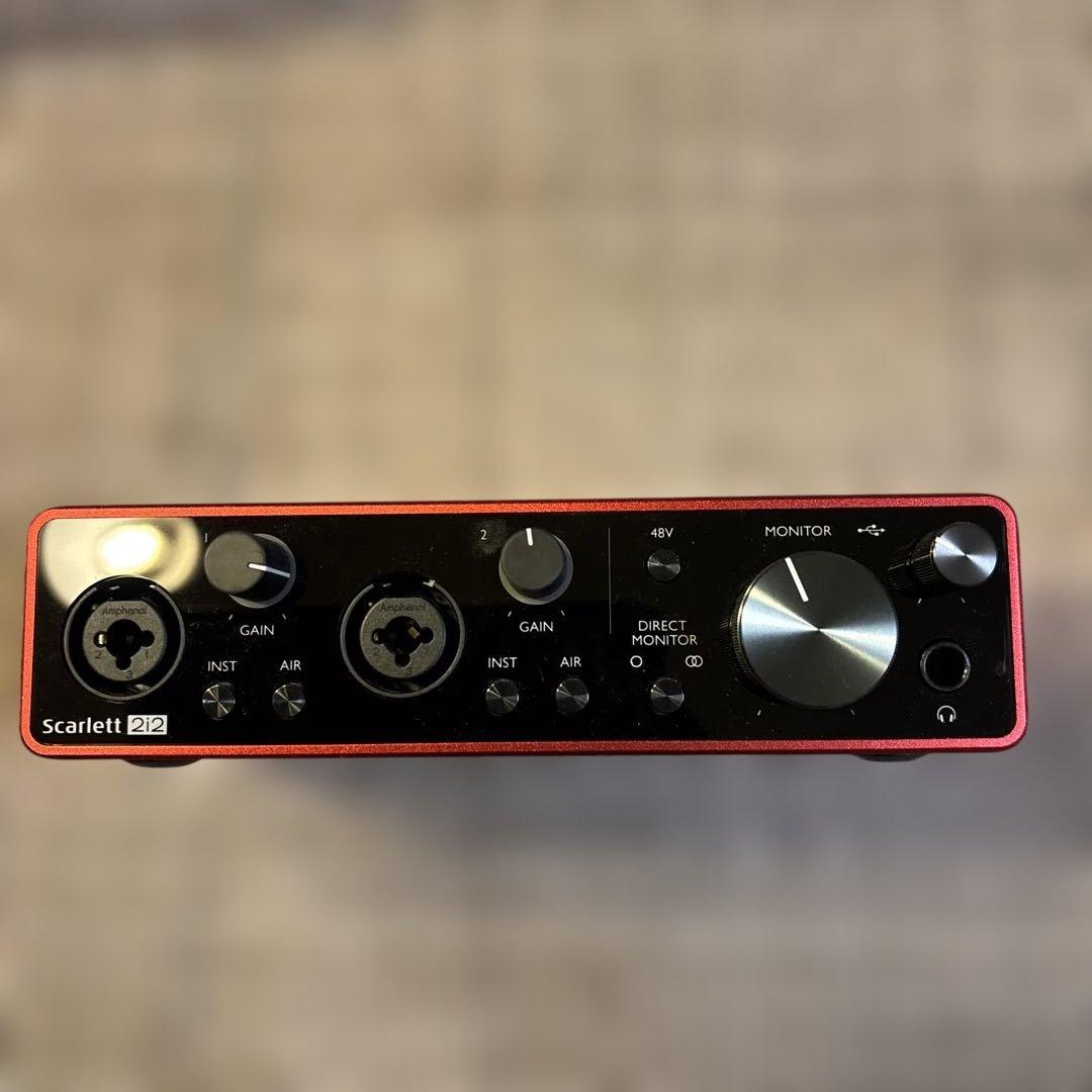 Focusrite Scarlett 2i2 第三世代オーディオインターフェース