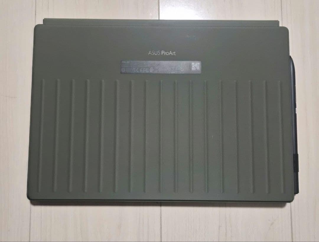 ASUS ProArt PZ13 ノートPC 本体