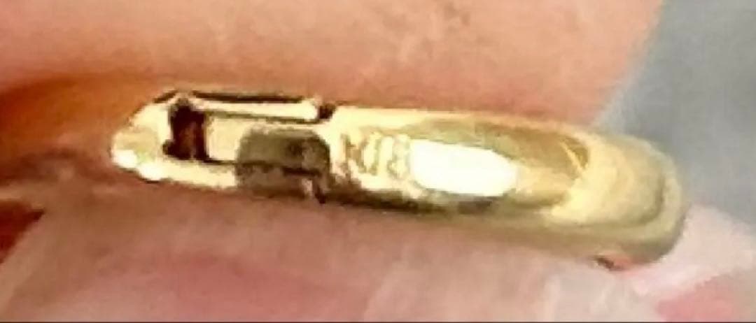 【片耳のみ】Carat フープピアス　K18 中折れ式フープピアス