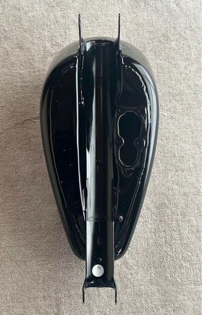 スポーツスターXL883純正タンク ブラック インジェクション用 キャップ付き