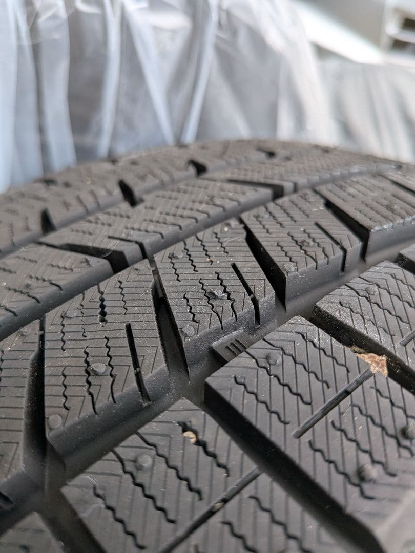 ​【2025年製タイヤ・1ヶ月使用】ヨコハマ iG80 195/65R15　4本