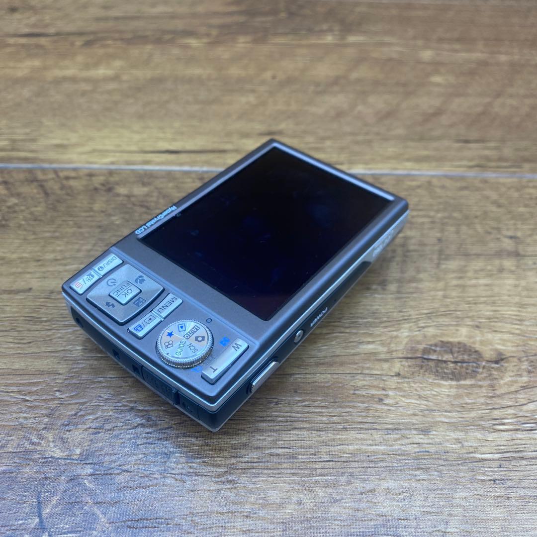 OLYMPUS オリンパス　デジタルカメラ　M-1060 ホワイト　y-37