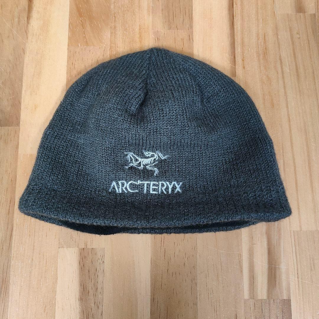 アークテリクス クラシックビーニートーク グレー 刺繍