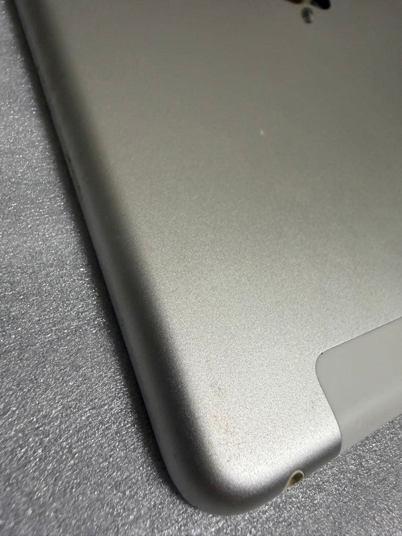 iPad 第6世代 32GB バッテリー最大容量:90%