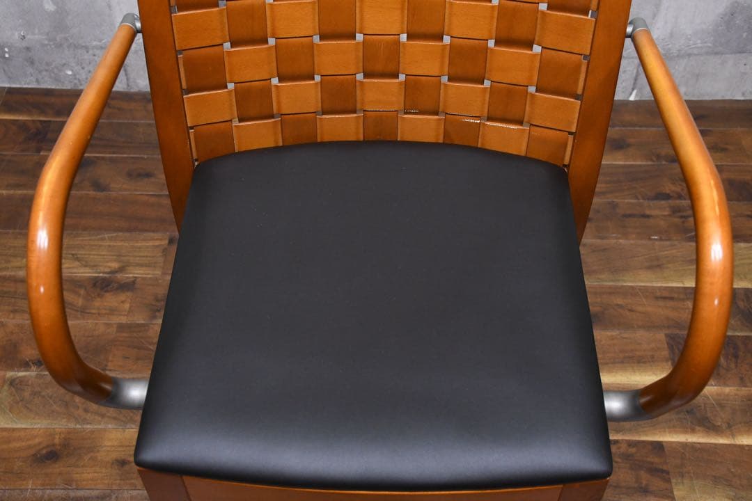 EJI57 アルフレックス LUCA アームチェア ダイニングチェア 川上元美