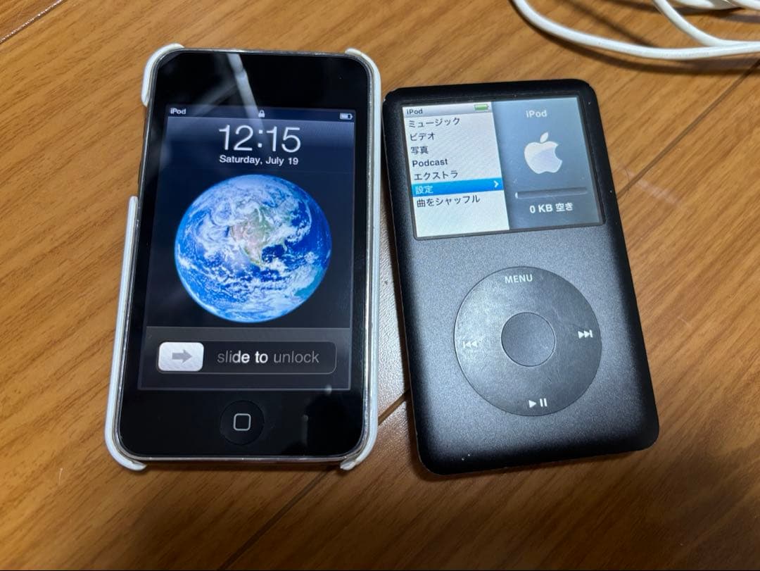 Apple iPod Classic 80GBと64GB