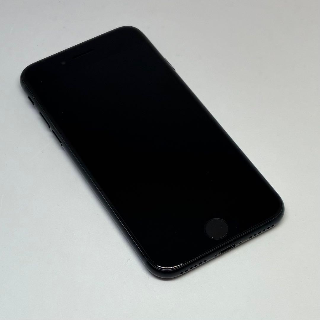 M39美品【電池新品100％表示】iPhone SE3 64GB ミッドナイト