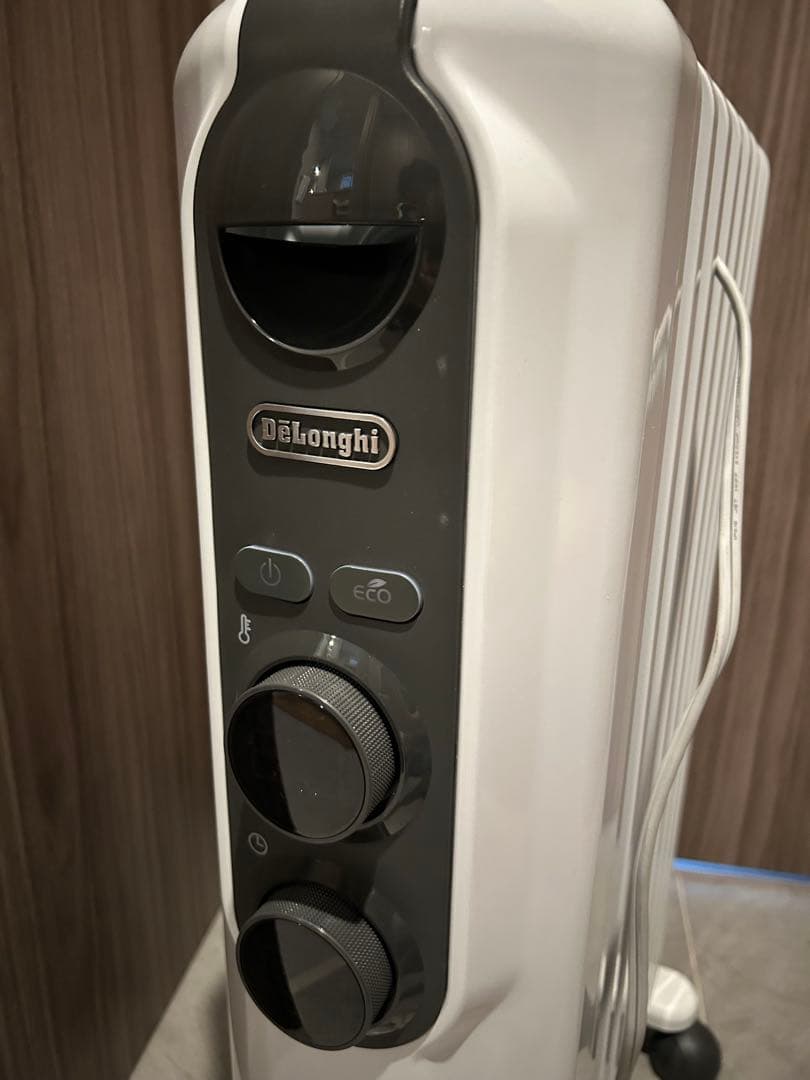 【美品】De’Longhi オイルヒーターアミカルド RHJ35M0812-DG