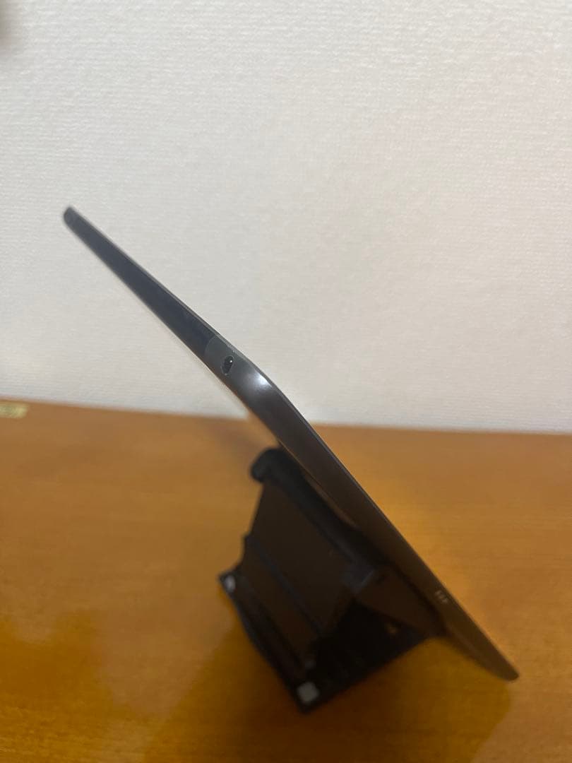 iPad 第7世代 10.2インチ 32GB Wi-Fi + セルラー