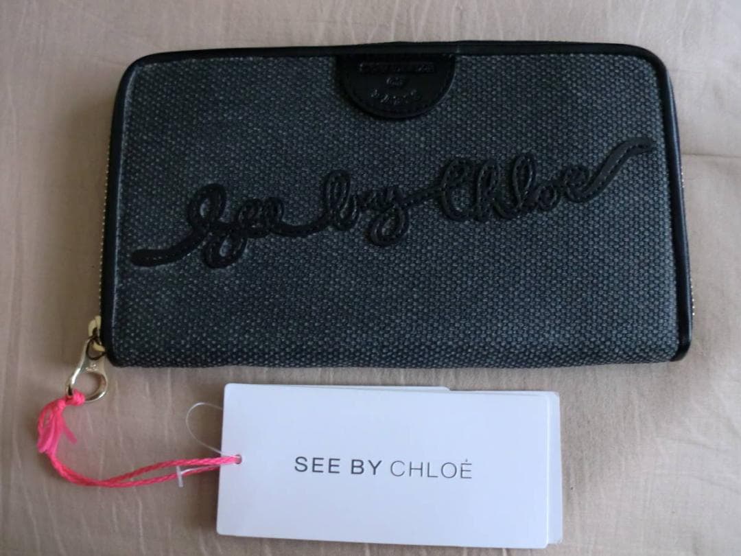 新品：CHLOEのラウンドファスナー長財布