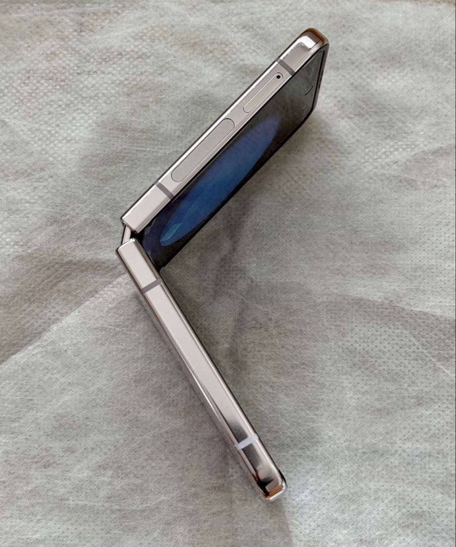 SC-54D GalaxyZ Flip 5 256GB ドコモ【即購入・配送可】