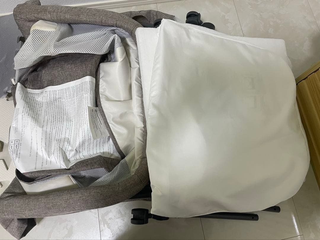【美品】UBRAVOO ベビーベッド 折りたたみ キャスター付き ゆりかごグレー