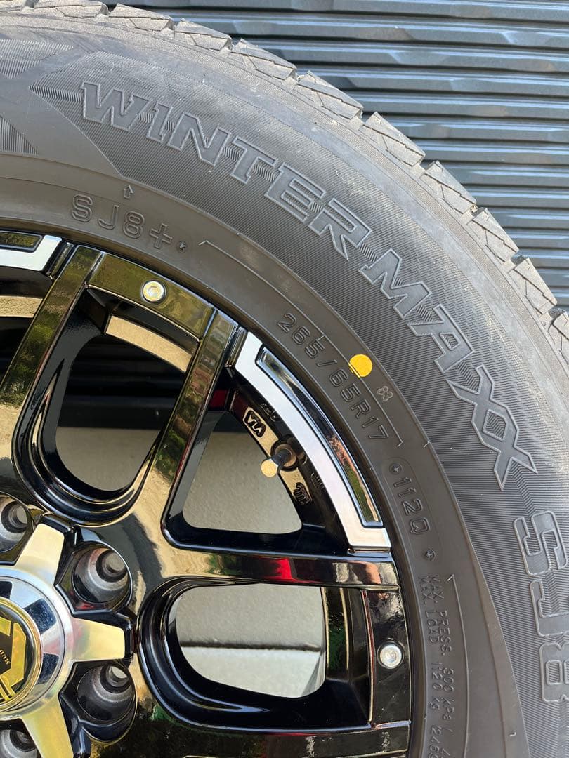 ランクルプラド　スタッドレスタイヤ&ホイール4本セット265/65R17